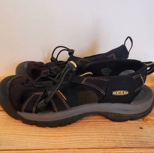 Keen Women's Newport sandals
